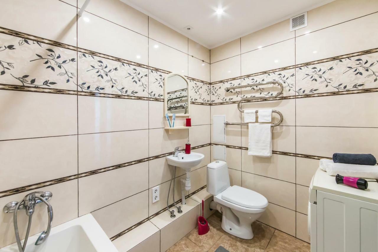 Super View, Luxury Apartment Near Chernihiv Metro. Kiev Dış mekan fotoğraf