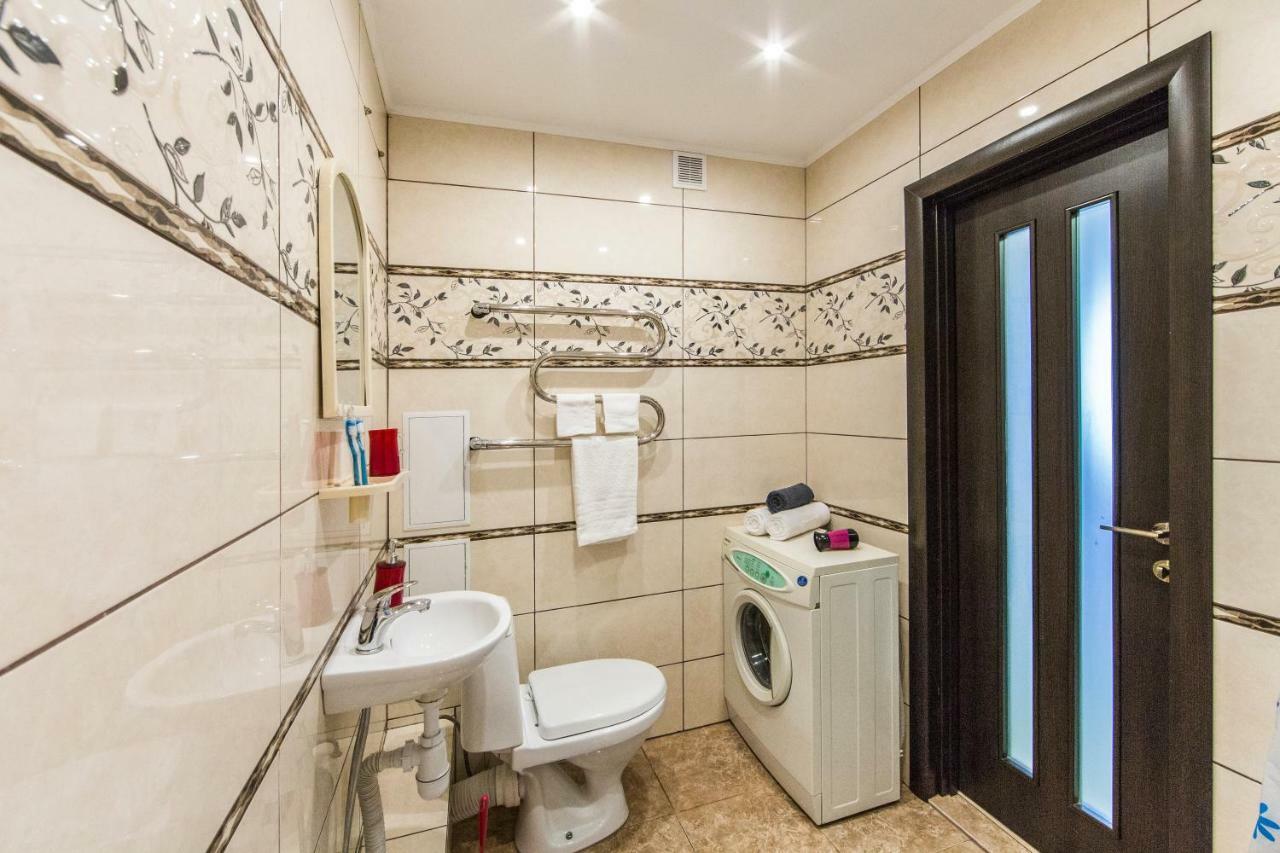 Super View, Luxury Apartment Near Chernihiv Metro. Kiev Dış mekan fotoğraf