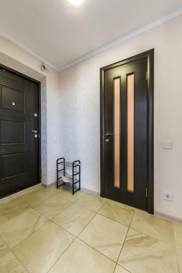 Super View, Luxury Apartment Near Chernihiv Metro. Kiev Dış mekan fotoğraf