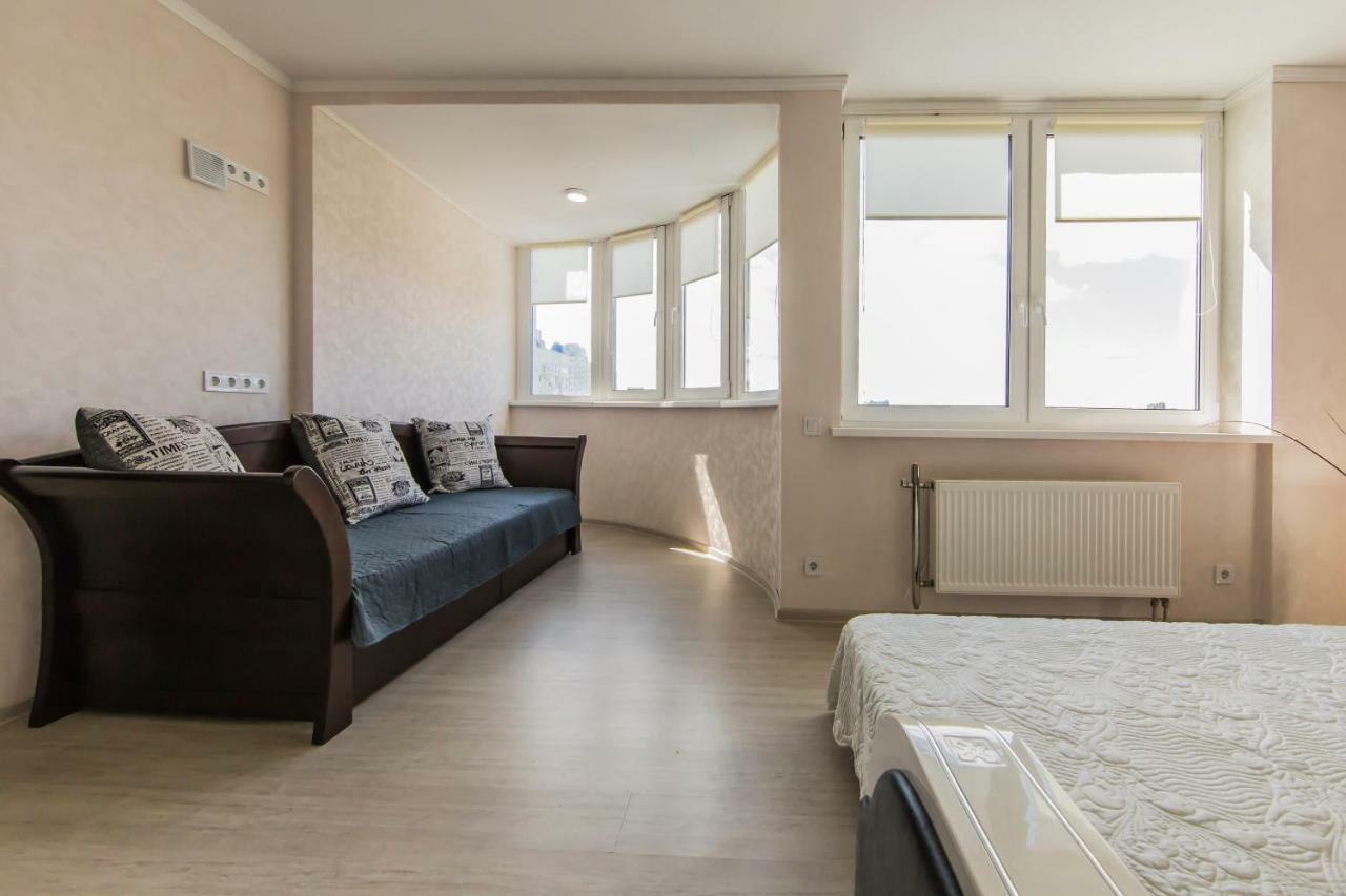 Super View, Luxury Apartment Near Chernihiv Metro. Kiev Dış mekan fotoğraf