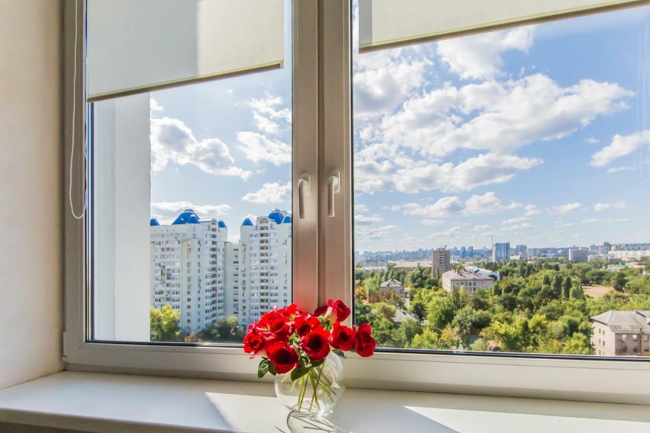 Super View, Luxury Apartment Near Chernihiv Metro. Kiev Dış mekan fotoğraf