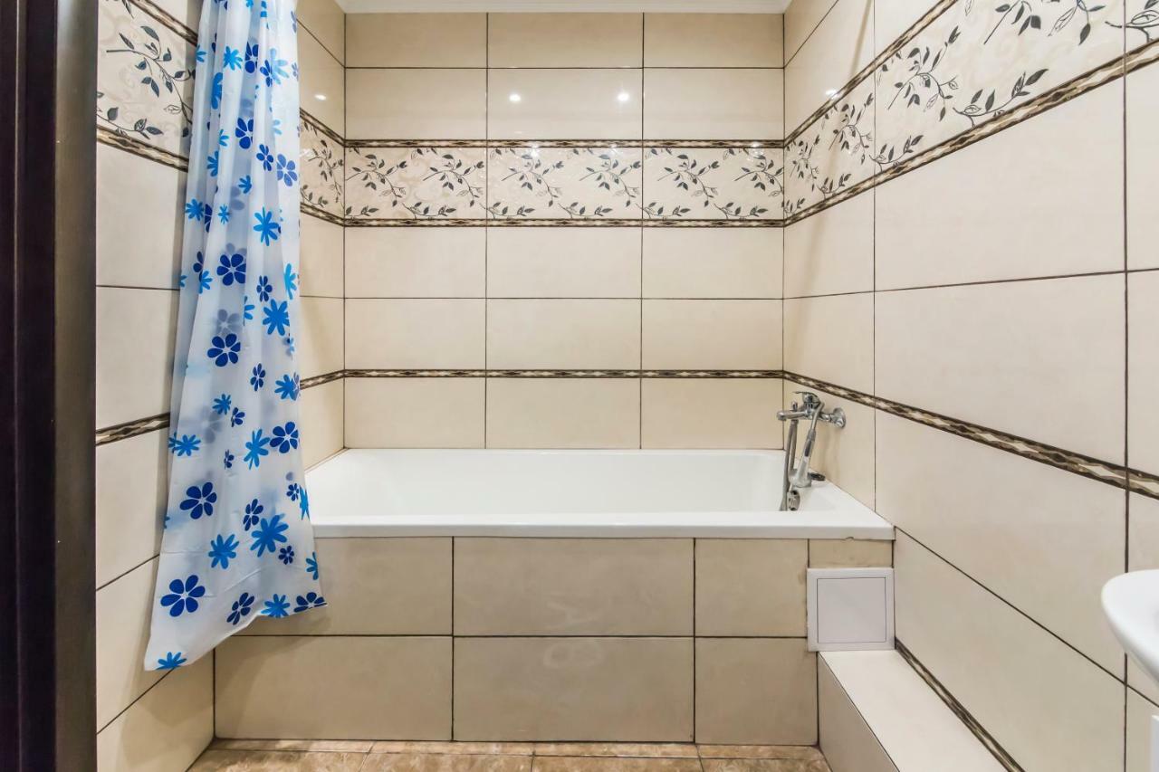 Super View, Luxury Apartment Near Chernihiv Metro. Kiev Dış mekan fotoğraf