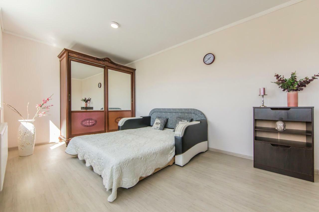 Super View, Luxury Apartment Near Chernihiv Metro. Kiev Dış mekan fotoğraf