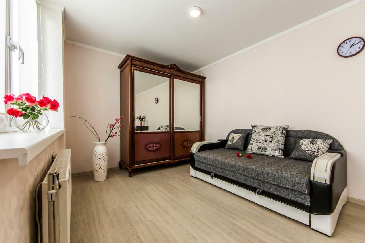 Super View, Luxury Apartment Near Chernihiv Metro. Kiev Dış mekan fotoğraf