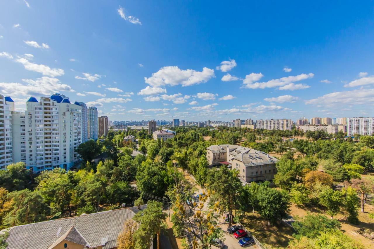 Super View, Luxury Apartment Near Chernihiv Metro. Kiev Dış mekan fotoğraf